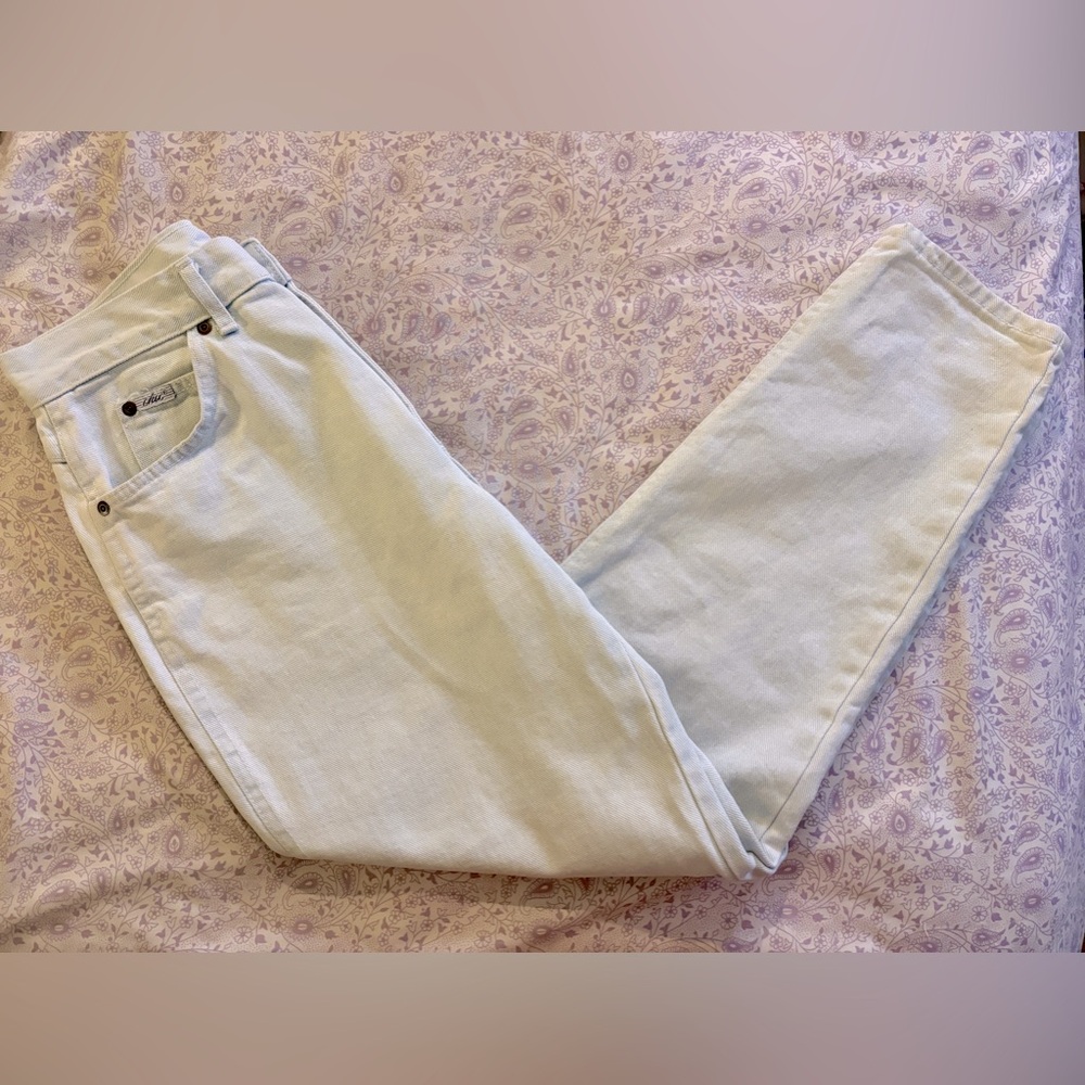 Vintage Chic jeans in a very light wash sz 9P